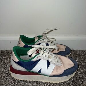 Lightly worn New Balance 237.